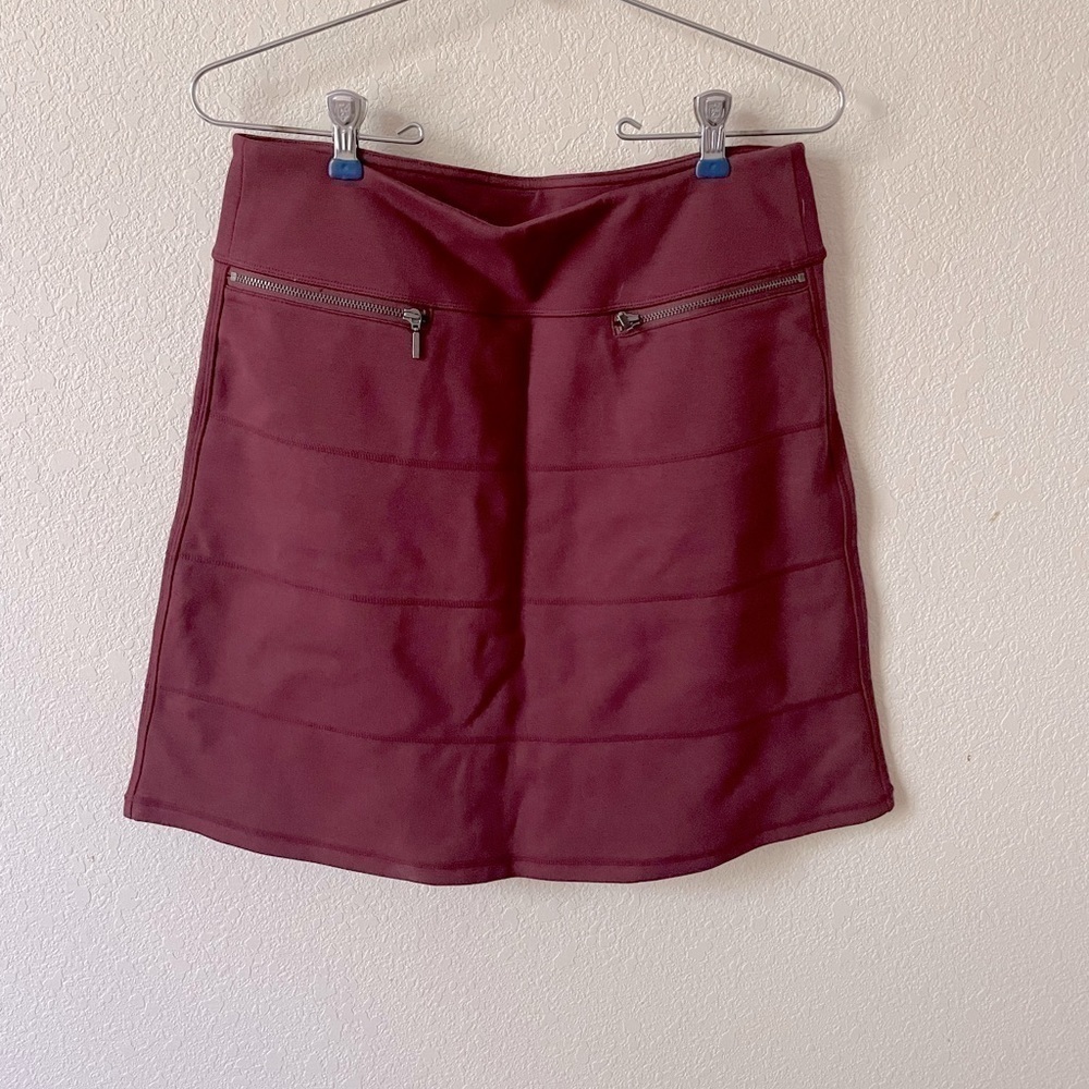 Athleta Strata Ponte Skirt